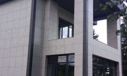 Монтаж керамогранита выполнен на скрытые кляммера 35 Монтаж керамогранита на скрытые кляммера 35